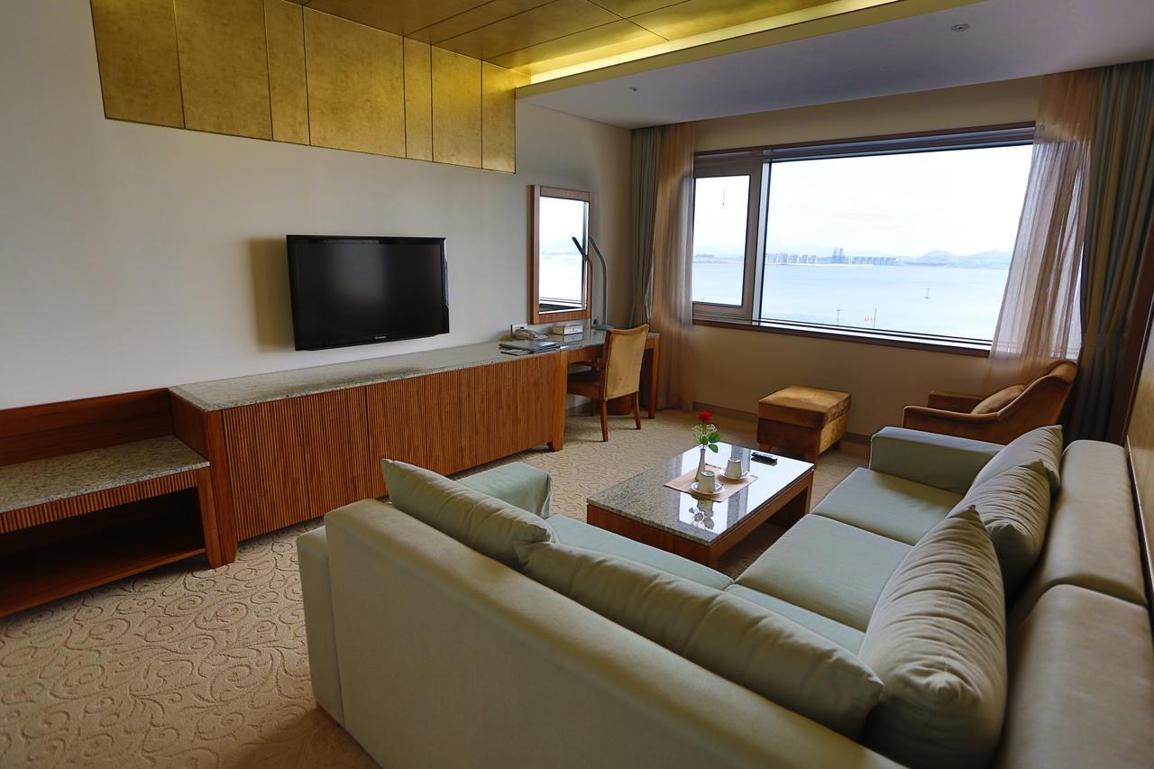 Shangria Beach Tourist Hotel Мокпо Экстерьер фото